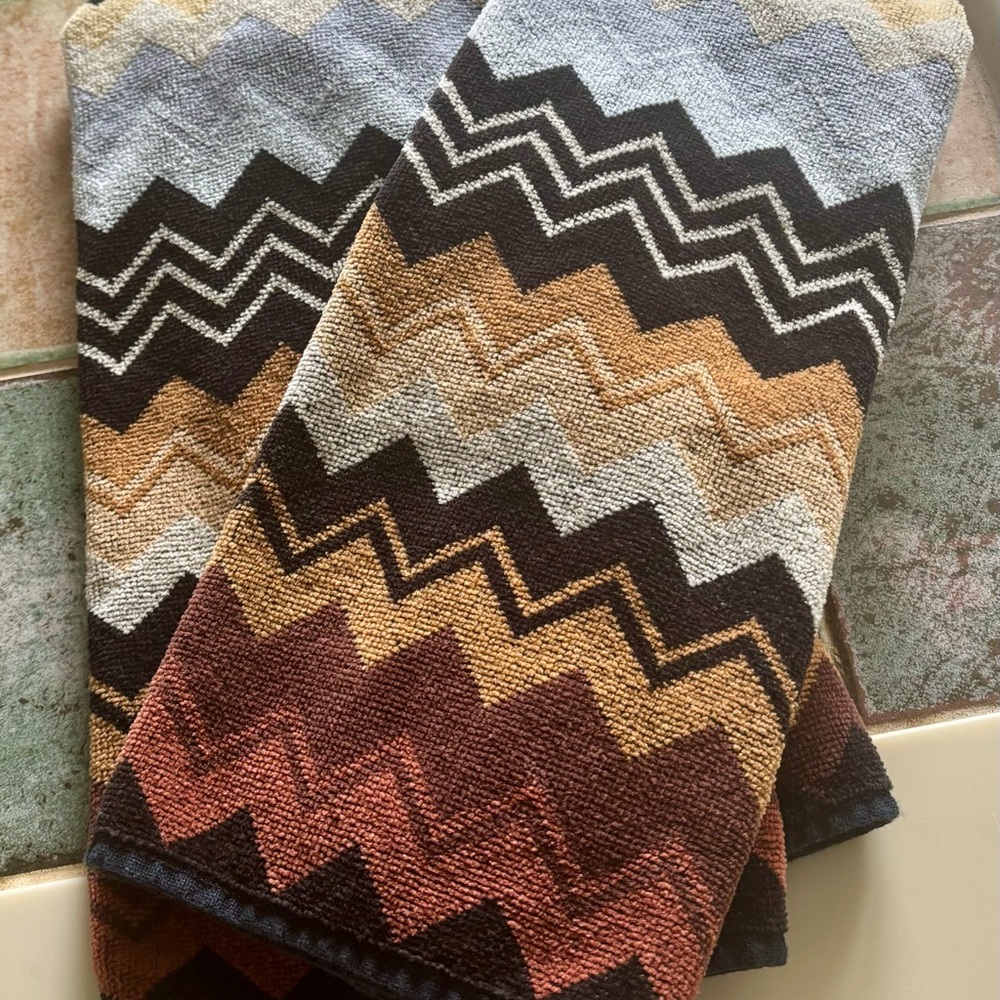 Missoni Home Giacomo Nero Chevron Hand Towels